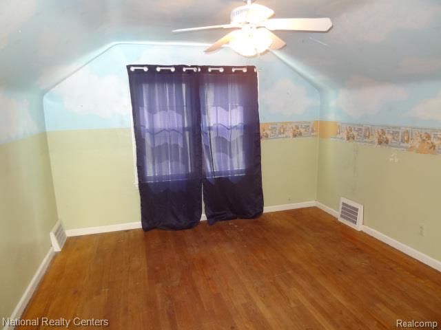 25711 Hopkins Street, Dearborn Heights, MI 48125