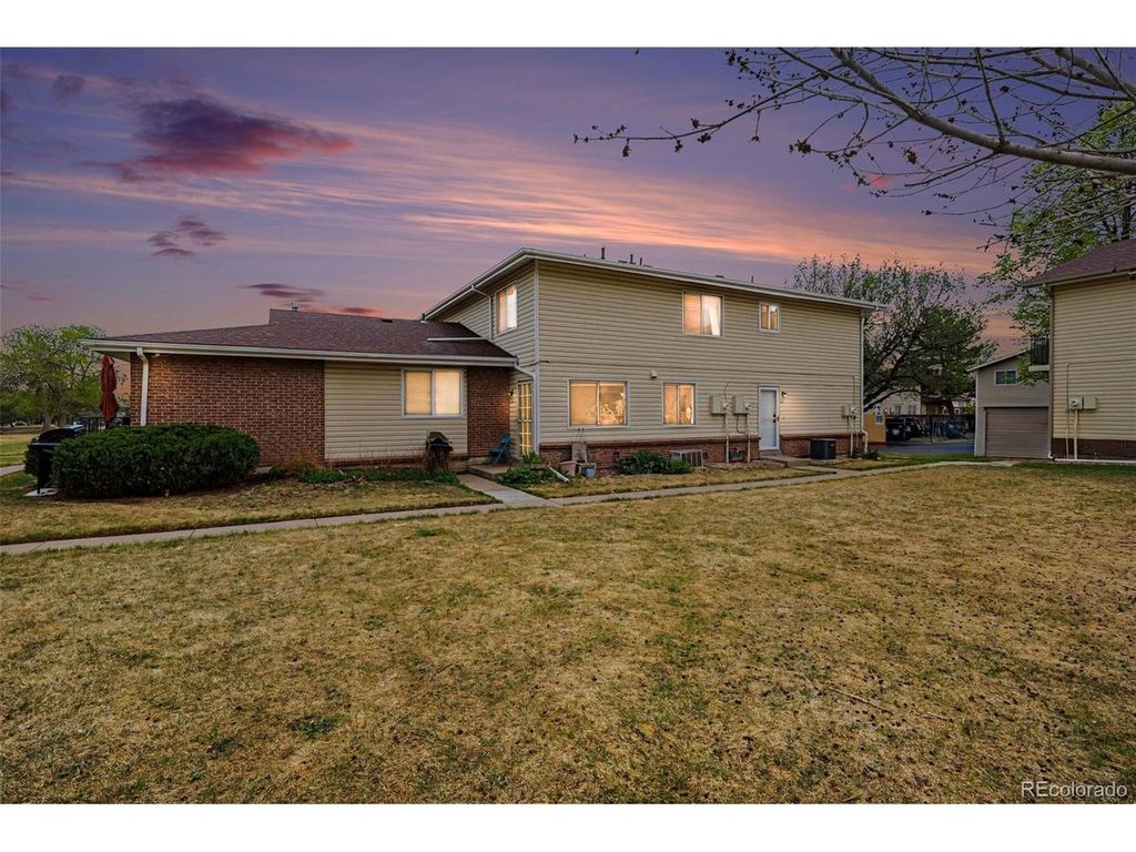 3355 S Flower St 104, Lakewood, CO 80227