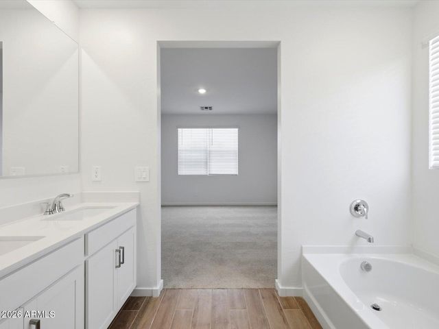 358 W FLATIRON Trail, Apache Junction, AZ 85120