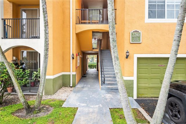 2280 E Preserve Way 303, Miramar, FL 33025