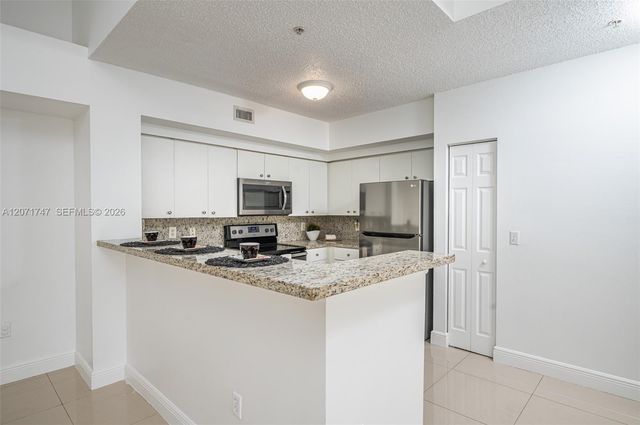 2280 E Preserve Way 303, Miramar, FL 33025