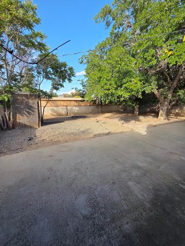 8901 Cottonwood Road NE, Albuquerque, NM 87111