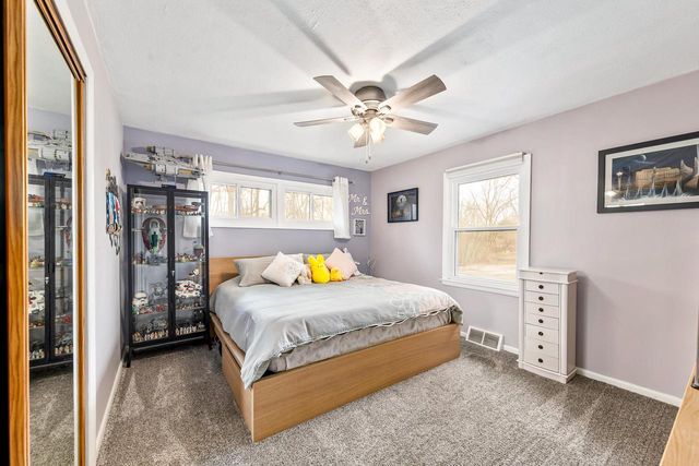 N20W28482 Oakton ROAD, Pewaukee, WI 53072