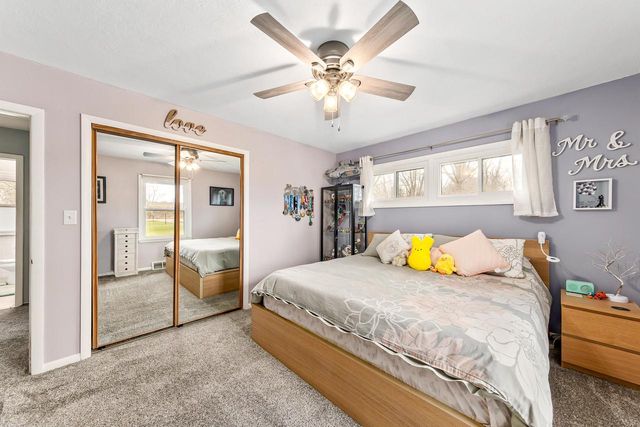 N20W28482 Oakton ROAD, Pewaukee, WI 53072