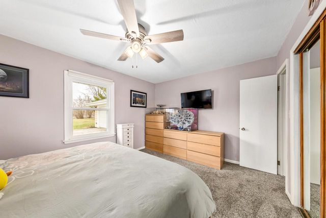 N20W28482 Oakton ROAD, Pewaukee, WI 53072