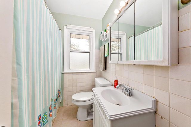 N20W28482 Oakton ROAD, Pewaukee, WI 53072