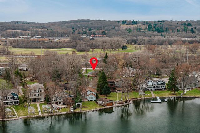 N20W28482 Oakton ROAD, Pewaukee, WI 53072