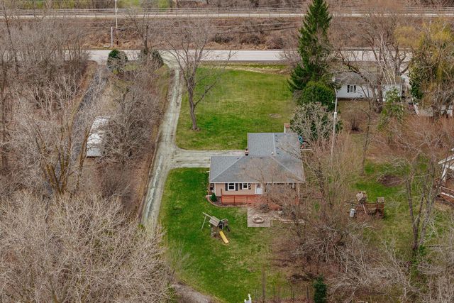 N20W28482 Oakton ROAD, Pewaukee, WI 53072