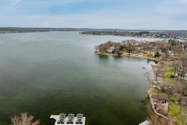 N20W28482 Oakton ROAD, Pewaukee, WI 53072