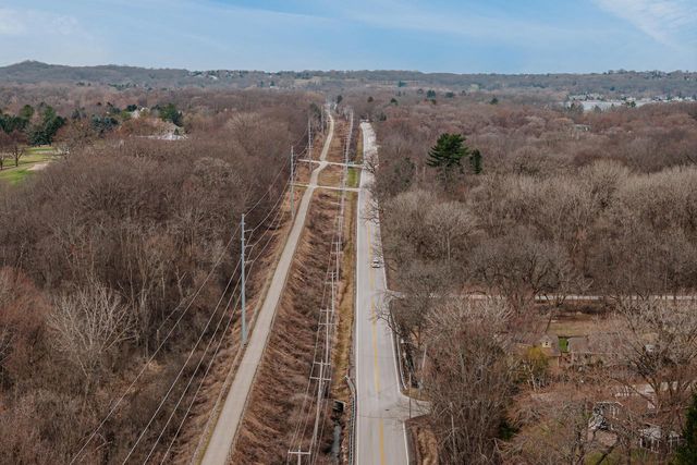 N20W28482 Oakton ROAD, Pewaukee, WI 53072