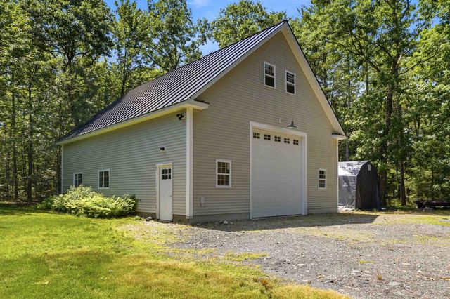 1 Eagle Hill Road, Raymond, NH 03077