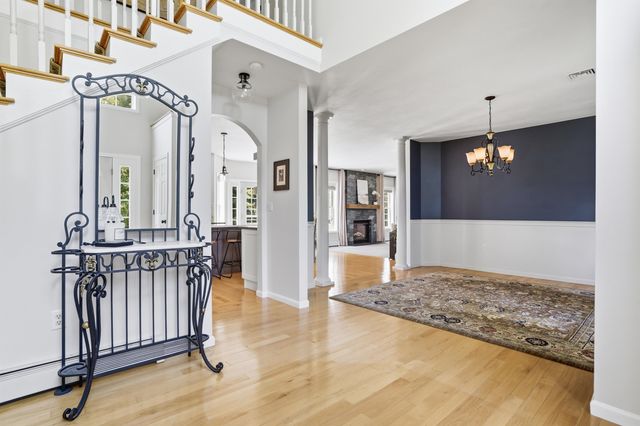 1 Eagle Hill Road, Raymond, NH 03077