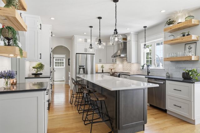 1 Eagle Hill Road, Raymond, NH 03077