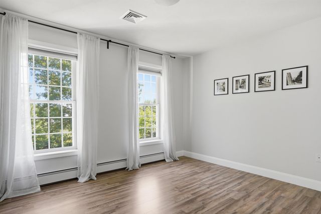 1 Eagle Hill Road, Raymond, NH 03077