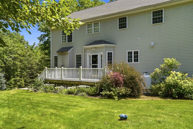 1 Eagle Hill Road, Raymond, NH 03077
