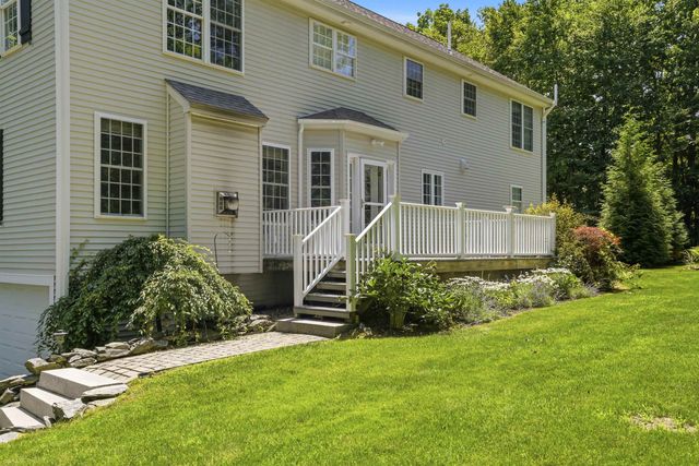1 Eagle Hill Road, Raymond, NH 03077