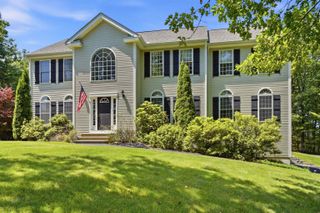 1 Eagle Hill Road, Raymond, NH 03077