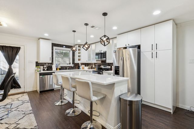 419 Avenue L, Dallas, TX 75203