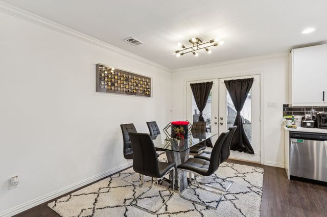 419 Avenue L, Dallas, TX 75203