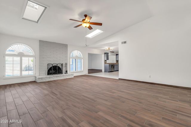 864 W MESQUITE Street, Chandler, AZ 85225