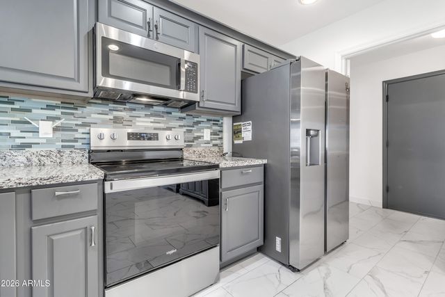 864 W MESQUITE Street, Chandler, AZ 85225