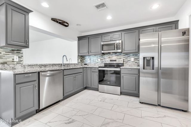 864 W MESQUITE Street, Chandler, AZ 85225