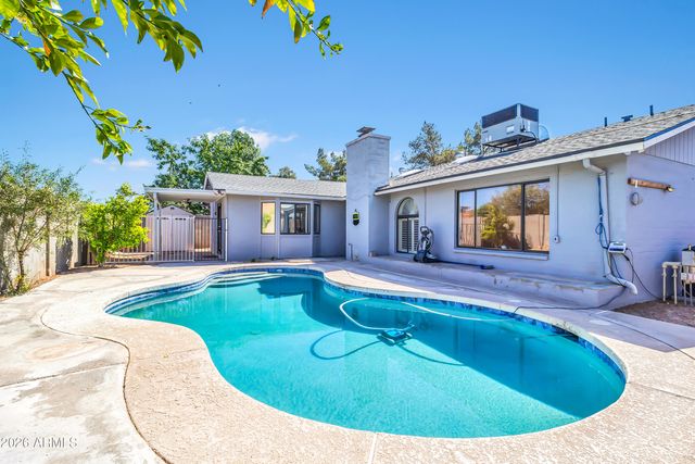 864 W MESQUITE Street, Chandler, AZ 85225