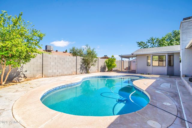864 W MESQUITE Street, Chandler, AZ 85225