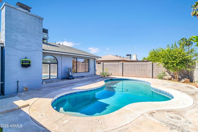 864 W MESQUITE Street, Chandler, AZ 85225