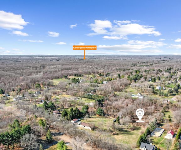 1480 Old Plank Road, Milford, MI 48381