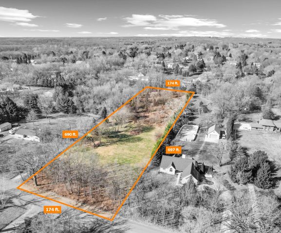 1480 Old Plank Road, Milford, MI 48381