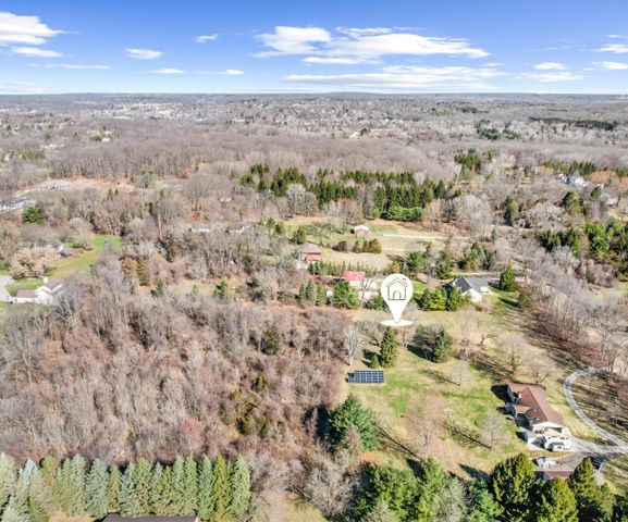 1480 Old Plank Road, Milford, MI 48381