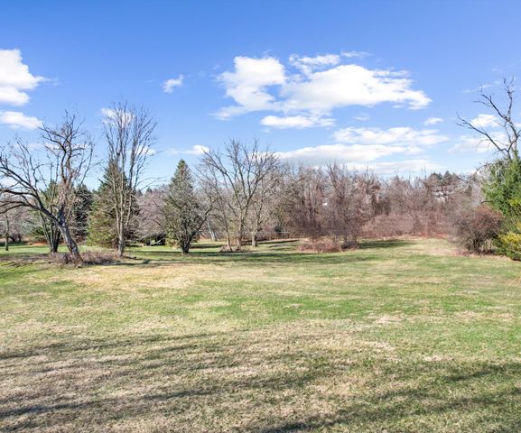 1480 Old Plank Road, Milford, MI 48381