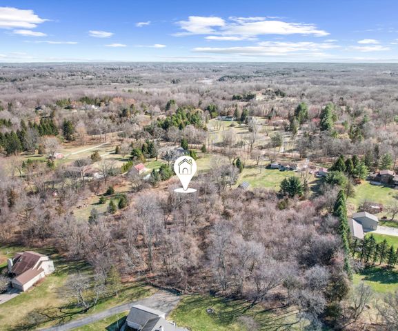 1480 Old Plank Road, Milford, MI 48381