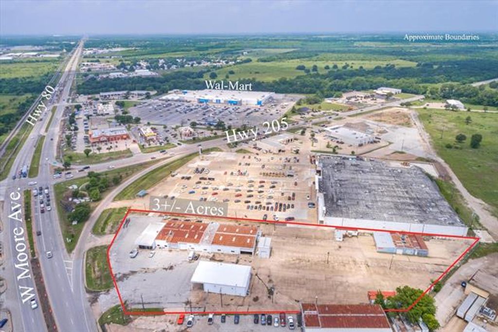 1608 W Moore Avenue, Terrell, TX 75160