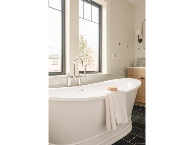 735 S Gaylord St, Denver, CO 80209