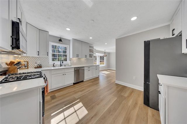 2698 Colony Circle, Snellville, GA 30078