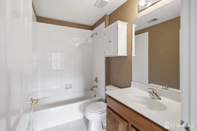 26 Daly Court, Old Bridge, NJ 08857