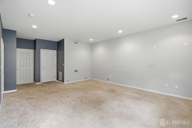 26 Daly Court, Old Bridge, NJ 08857