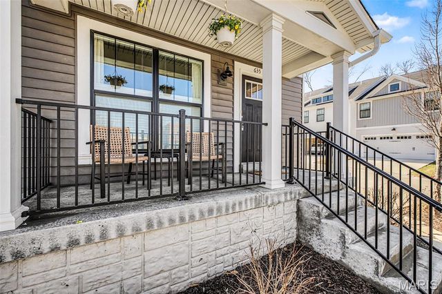 635 Maple Forest 24, Kirkwood, MO 63122