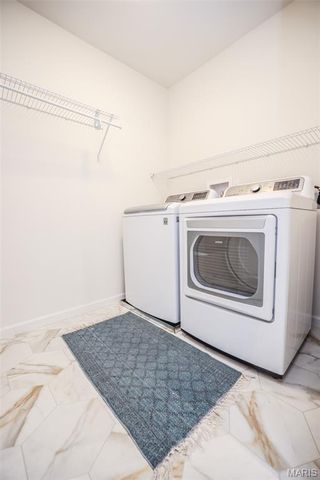 635 Maple Forest 24, Kirkwood, MO 63122