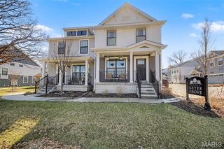 635 Maple Forest 24, Kirkwood, MO 63122