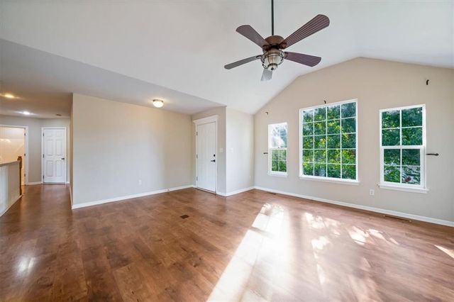 805 SW Bobcat Street, Oak Grove, MO 64075