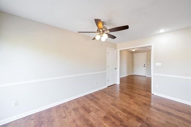 805 SW Bobcat Street, Oak Grove, MO 64075