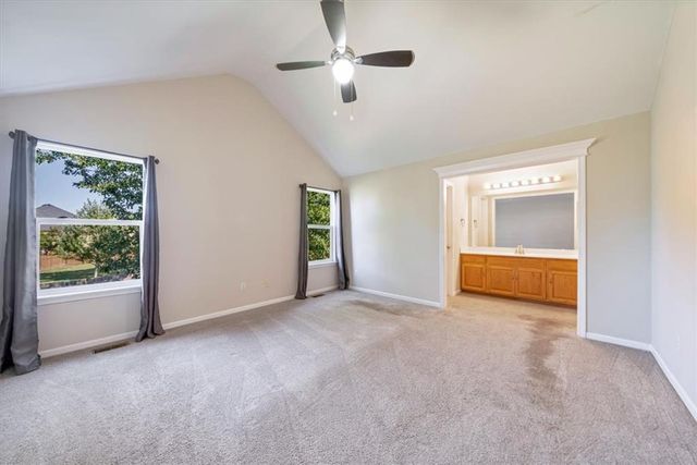 805 SW Bobcat Street, Oak Grove, MO 64075