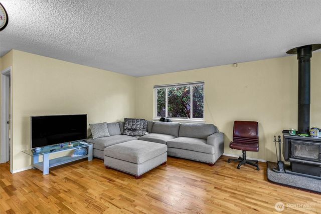 622 141st Street S, Parkland, WA 98444