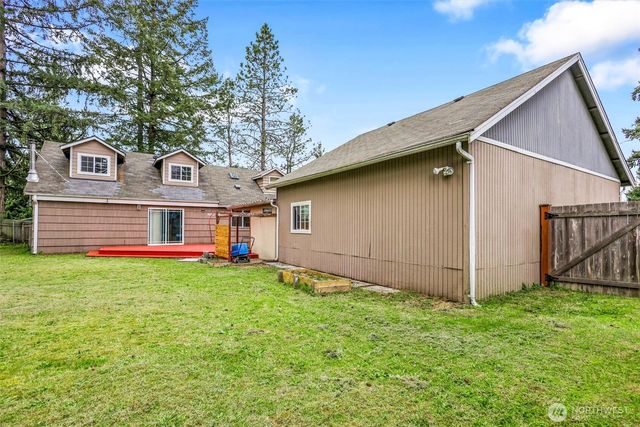 622 141st Street S, Parkland, WA 98444