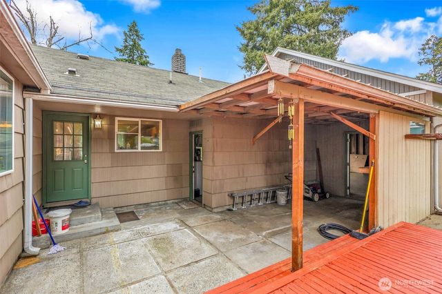 622 141st Street S, Parkland, WA 98444