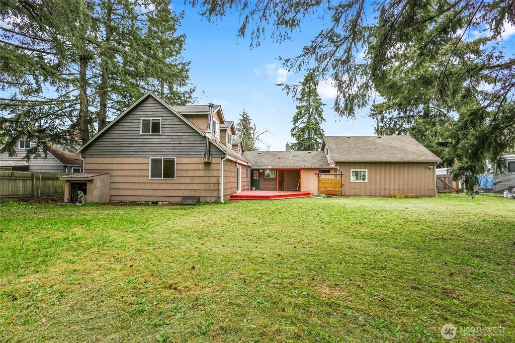 622 141st Street S, Parkland, WA 98444