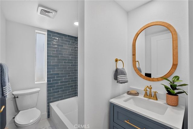 987 Modjeska, Costa Mesa, CA 92627
